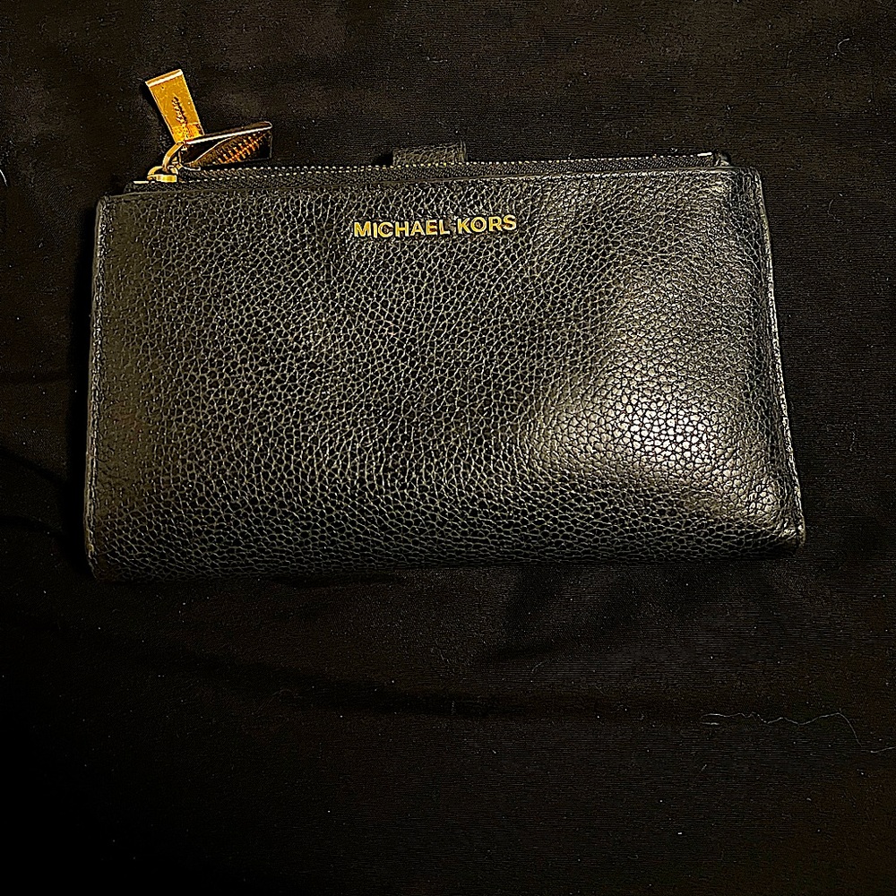 MICHAEL KORS Adele Leather Smartphone Wallet